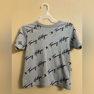 Tommy Hilfiger boys Gray Logo T-Shirt short sleeve size 5
